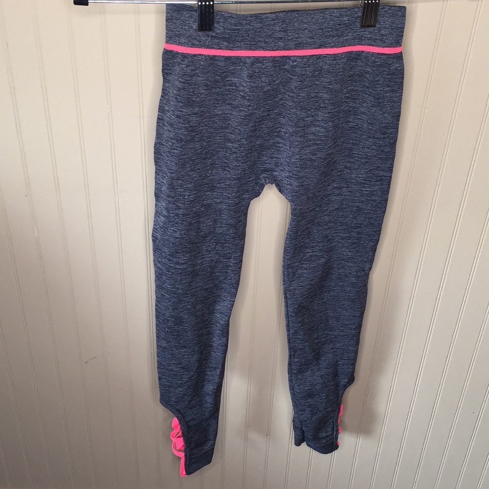 seamless leggings grey trimmed‎ in pink size 7/8